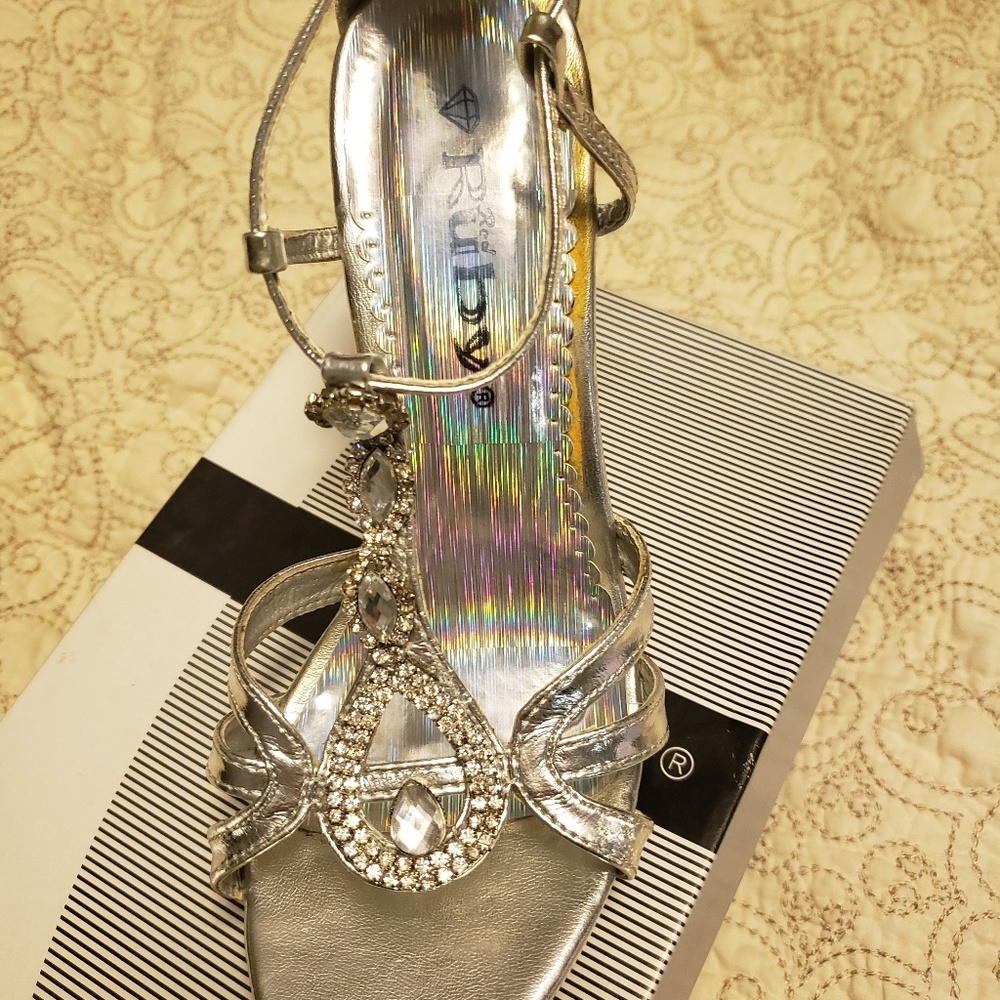 High heel dress shoes